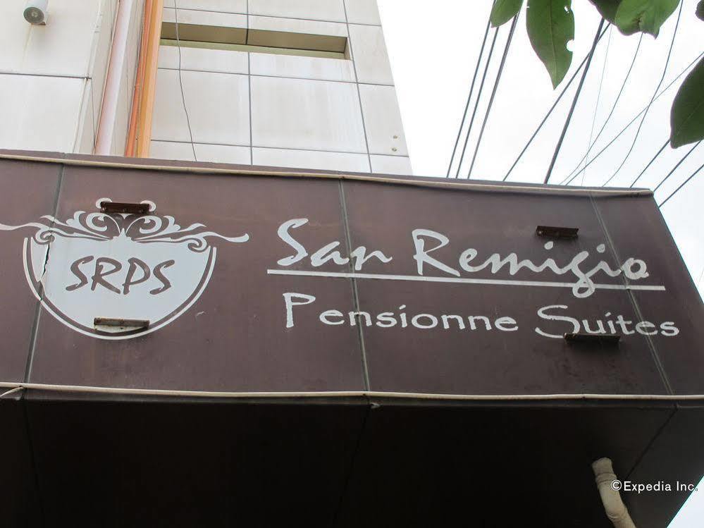 OYO 159 San Remigio Pensionne Suites Cebu Extérieur photo